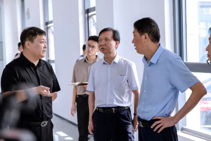 卓一簡訊丨熱烈歡迎“新鄉(xiāng)市政協(xié)”、“衛(wèi)輝政協(xié)”考察團一行蒞臨卓一牧業(yè)考察調(diào)研！